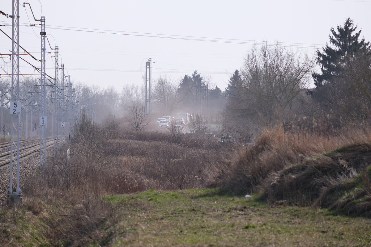 Kierowcy jadący objazdem przez ul. Tęczową