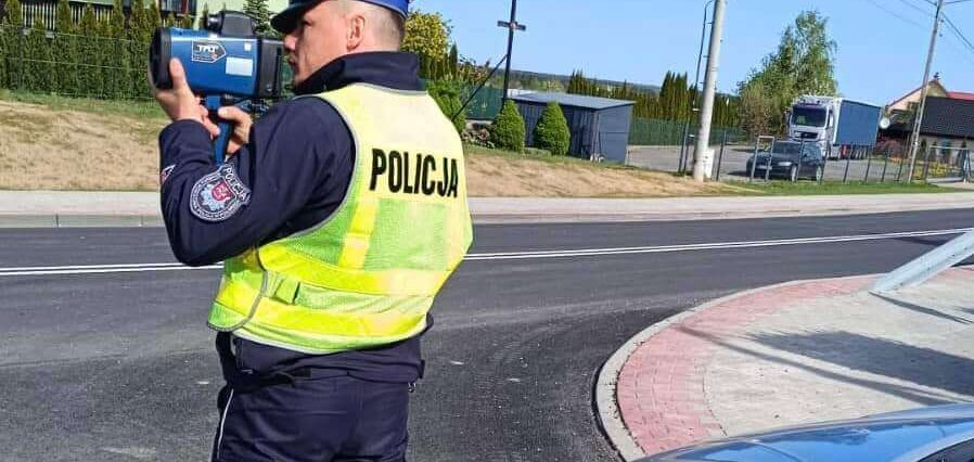Policja dziś aktywnie kontroluje prędkość w regionie. Aktywne patrole potrwają cały dzień 1 Policyjna akcja prędkość