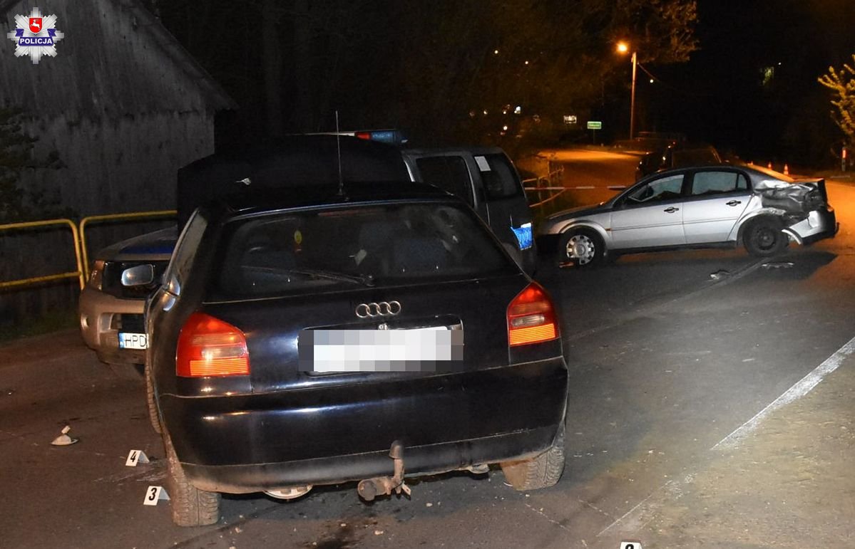 Wypadek z udziałem Opla i radiowozu. Pijany kierowca miał ponad 3 promile alkoholu 1 Pijany i z zakazem siadł za kierownicę
