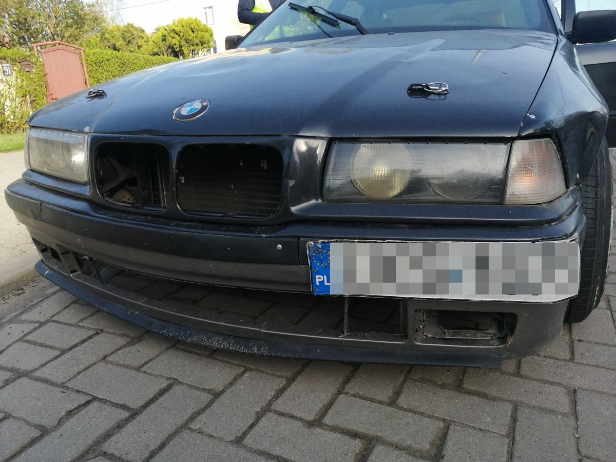 Driftował BMW na oczach policjantów. Stracił dowód z rozmachem. Oprócz tego 3000 zł i 15 punktów 1 Zmodyfikowane BMW zatrzymane przez policjantów na ul. Kunickiego