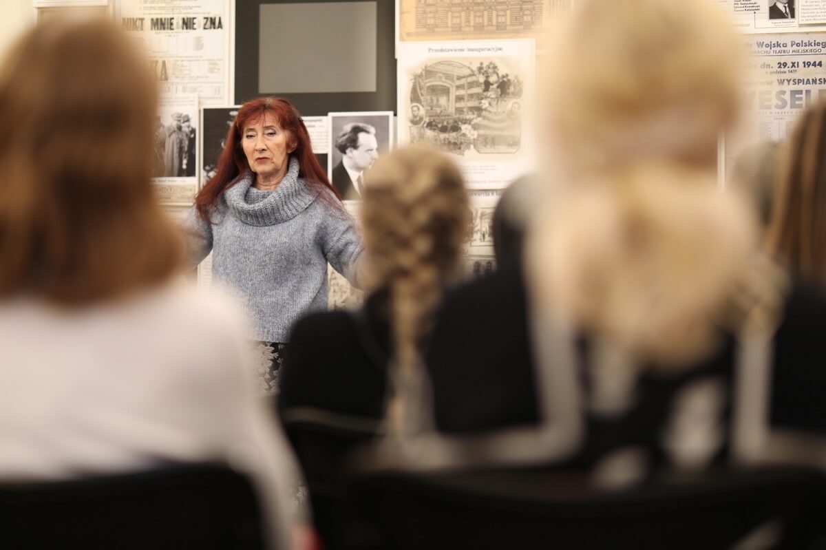 Teatr Osterwy zaprasza na premierowy spektakl "Wielki człowiek do małych interesów" 6 zwiedzanie teatru