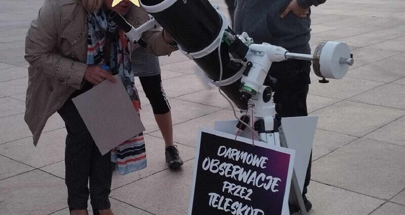 Niezapomniany wieczór pod gwiazdami 2 Astronomia chodnikowa