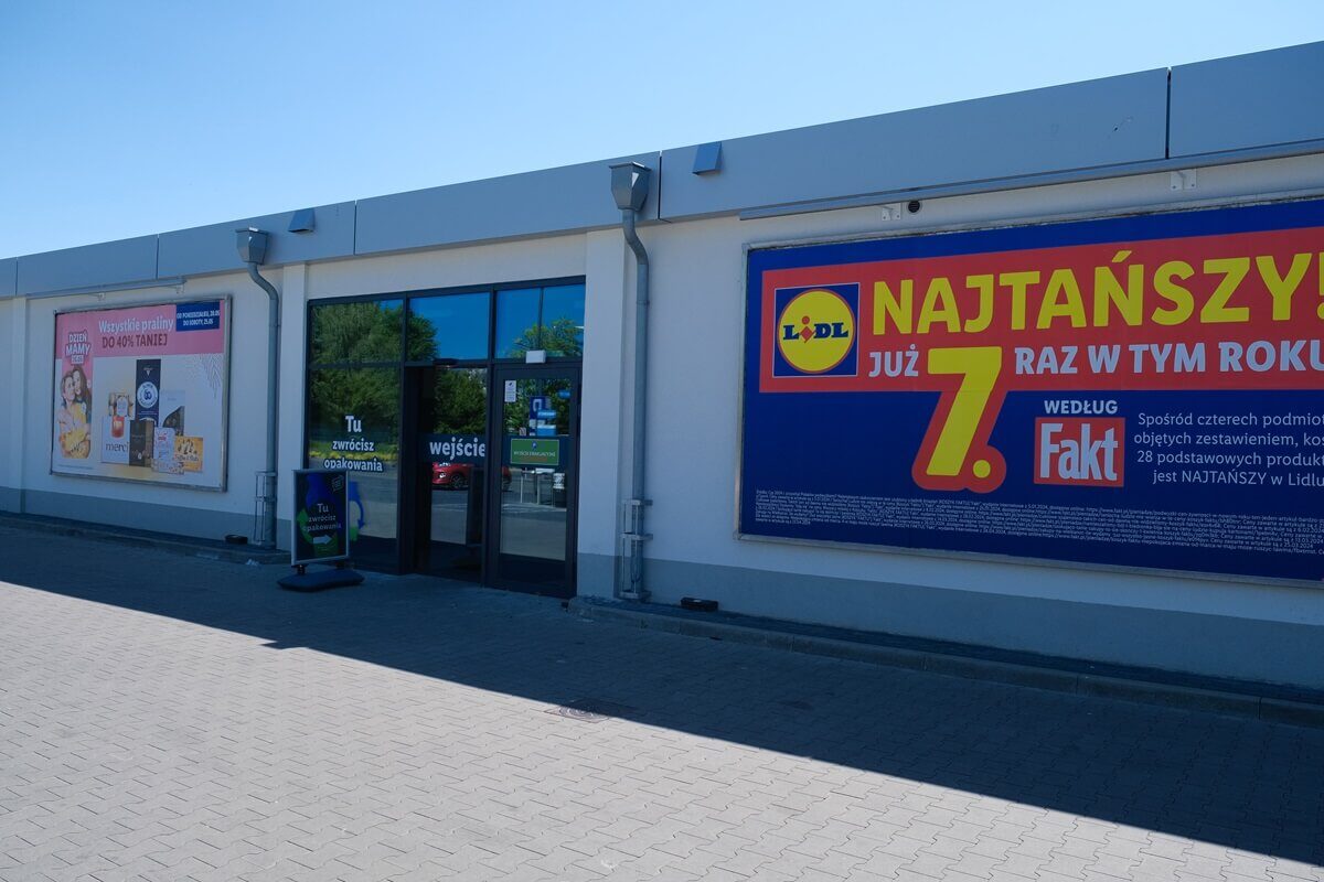 Lidl skupuje butelki w Lublinie. Znamy listę sklepów. Tyle dostaniesz za każdy zwrot 1 Butelkomat w sklepie Lidl przy ul. Grabskiego w Lublinie