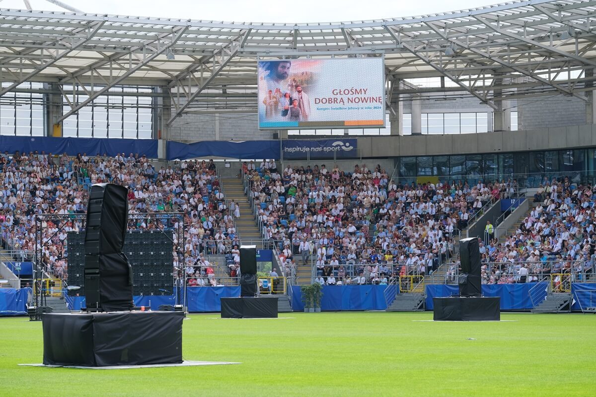 Tysiące wiernych na Arenie Lublin! W Lublinie rozpoczął się kongres Świadków Jehowy 2024. Zobacz zdjęcia 1 Kongres Świadków Jehowy 2024 w Lublinie