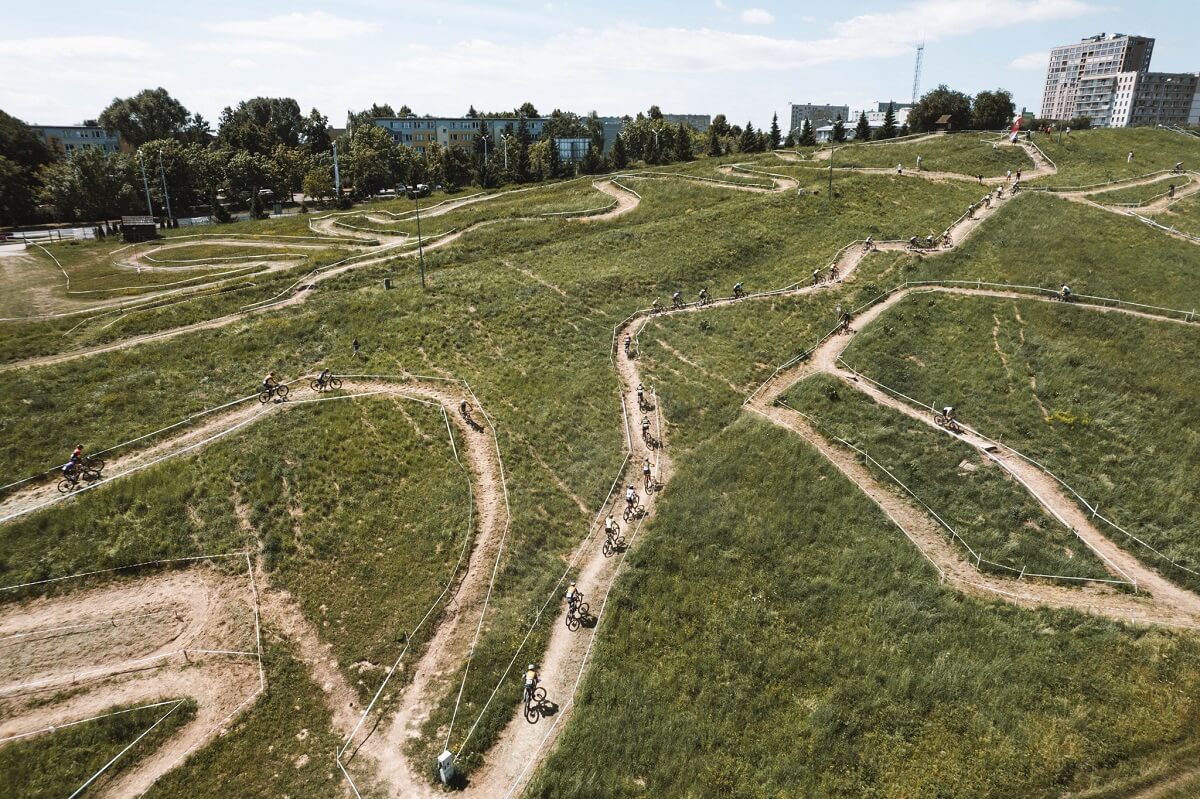 Rowerami jeździli po stoku Globus. Walczyli z trudnym terenem i upalnym słońcem 3 Zawody MTB Lublin