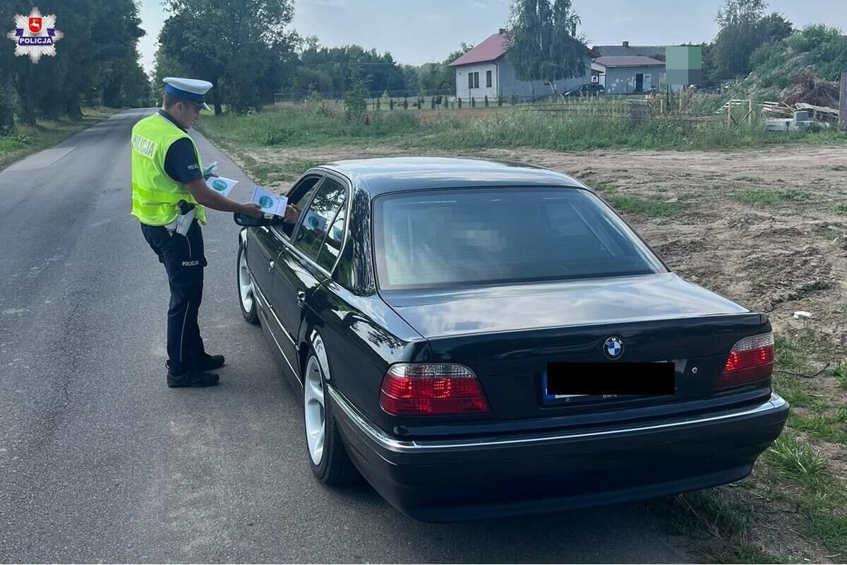Polacy za nic mają życie. Ponad 90 nietrzeźwych kierowców zatrzymanych. Mogło dojść do tragedii 1 Kontrola drogowa policji