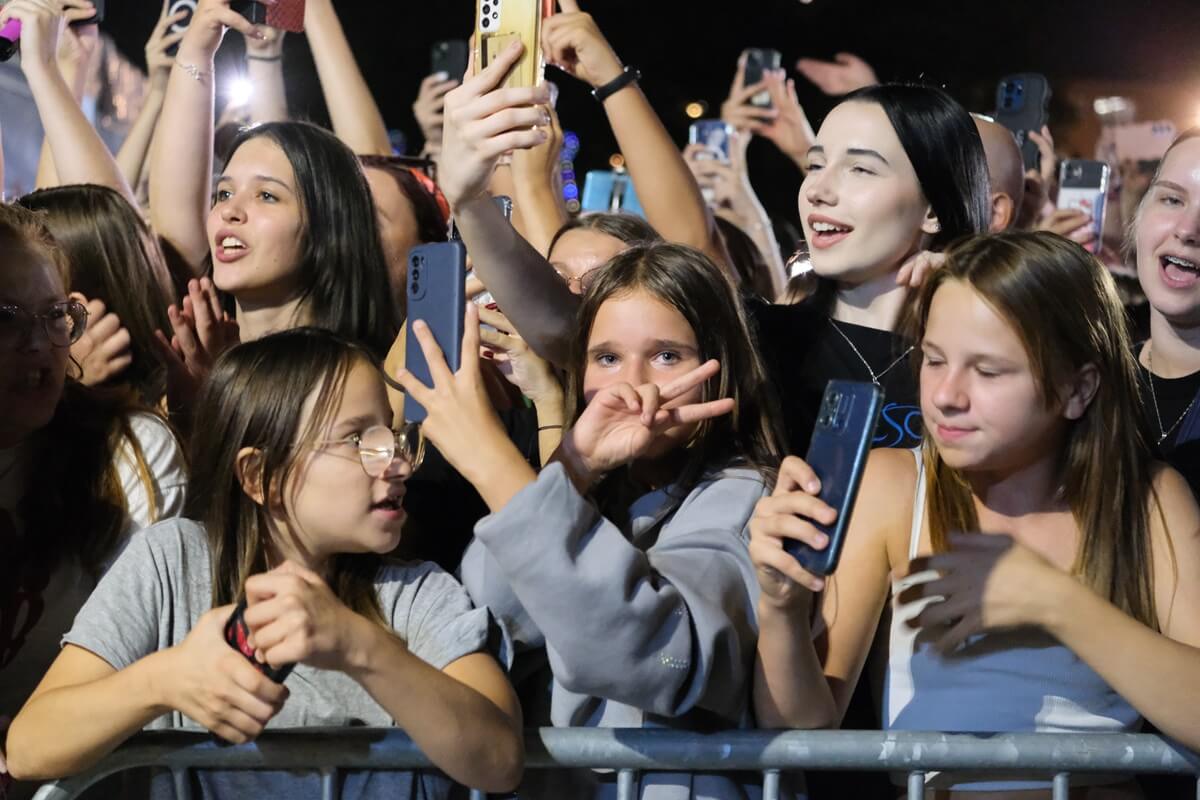 Rekordowe tłumy na Lubelskich Bronowickich Kulturaliach. Dla publiczności wystąpili: Skolim, Piękni i Młodzi oraz Masters 27 Lubelskie Bronowickie Kulturalia: Masters, Piękni i Młodzi oraz Skolim
