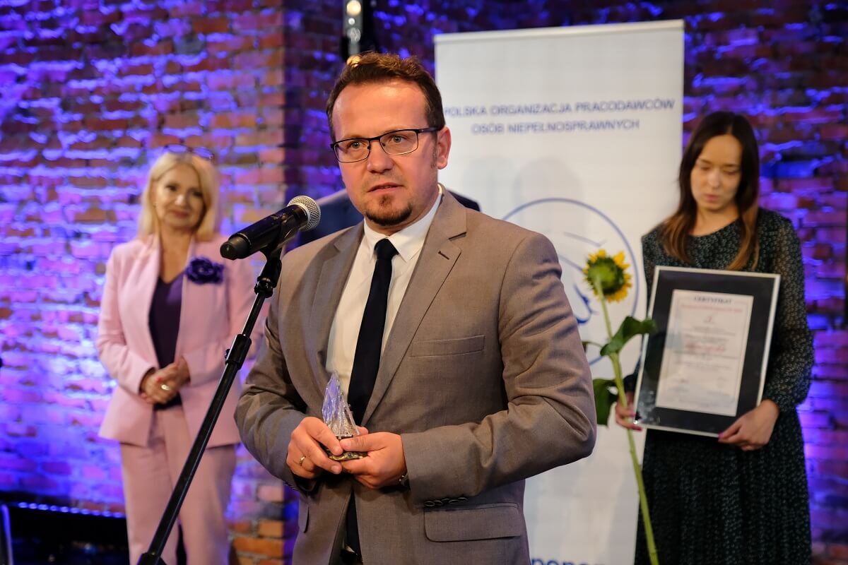 Dworzec Lublin nagrodzony Statuetką Lodołamacza za przyjazną przestrzeń dla osób z niepełnosprawnością 2 Konkurs „Lodołamacze”