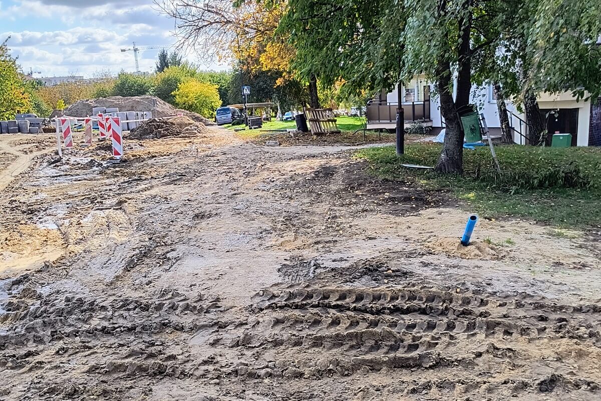 Mieszkańcy zaniepokojeni remontem ul. Samsonowicza. Skarżą się na utrudniony dojazd do mieszkań i brak oświetlenia 4 Remont na ul. Samsonowicza