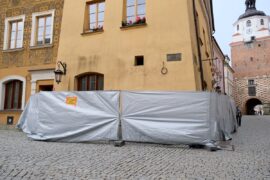 kamienica w ktorej niegdys dzialala restauracja czarna lapa