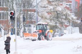 odsniezanie chodnikow