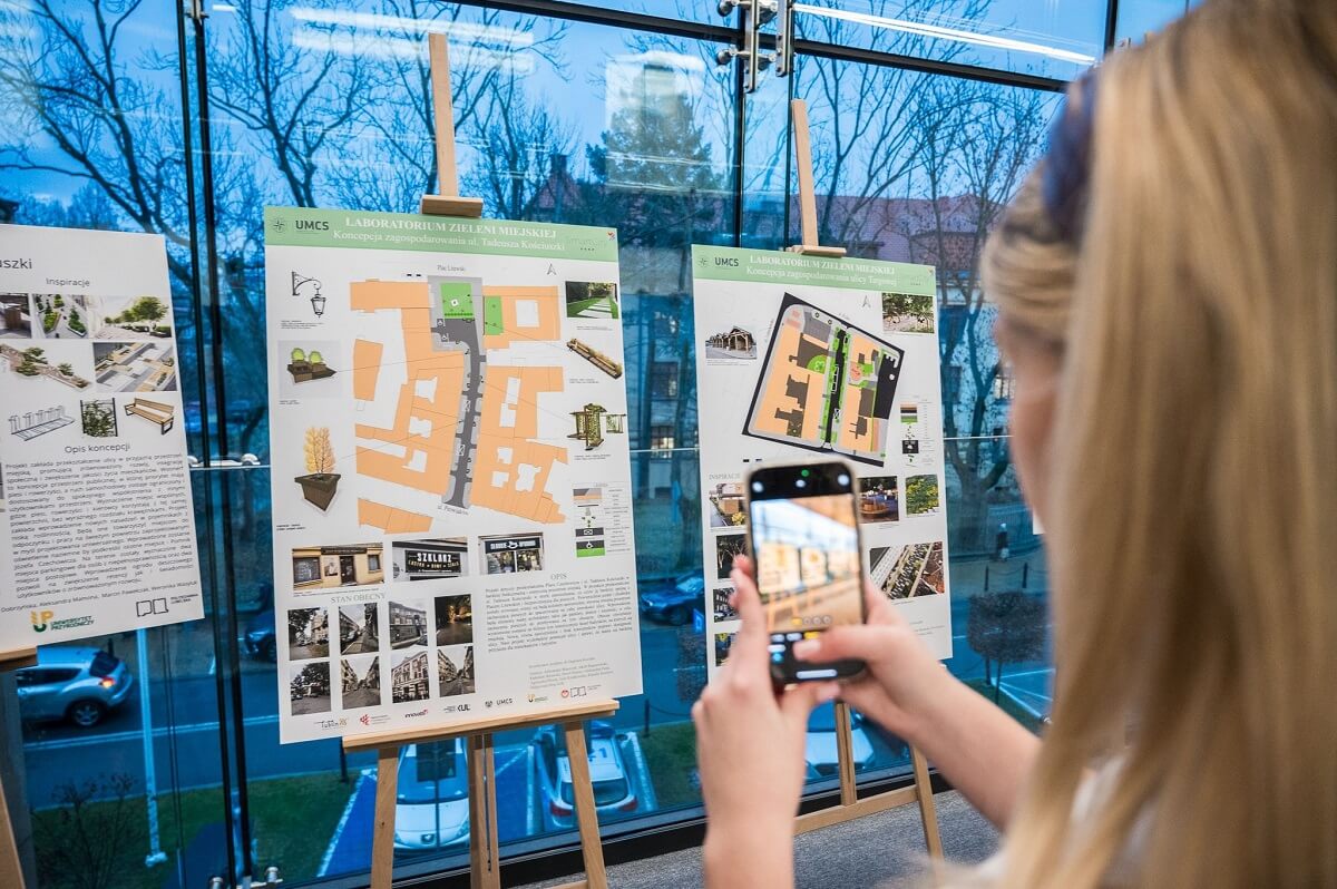 Lublin zielonym miastem przyszłości: Studenci projektują przyjazne przestrzenie w miejskiej infrastrukturze 2 Wystawa projektów studenckich. Miasto przyszłości