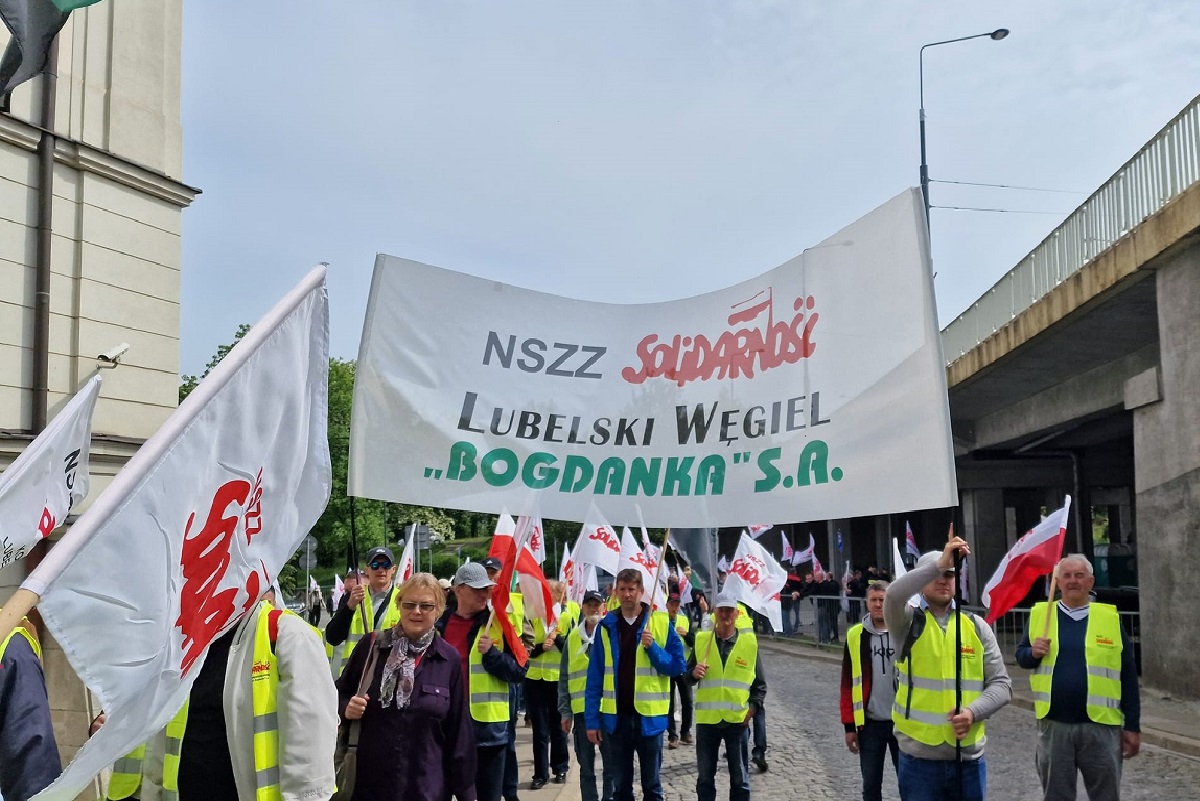 Górnicy i związkowcy z Lubelskiego Węgla Bogdanka pojadą protestować do Warszawy. Spór o energetykę 1 Protest górników w Warszawie