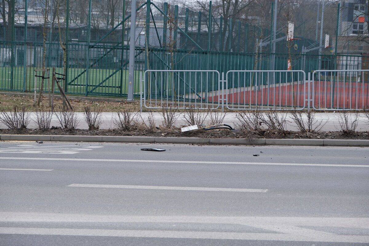 Podnośnik stoczył się na ul. Poniatowskiego w Lublinie