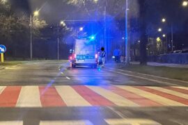 zderzenie aut przed przejsciem dla pieszych na andersa