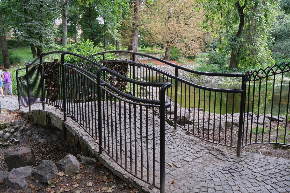 Ogród Saski, czyli najstarszy park w Lublinie 4 Mostek miłości w Parku Saskim