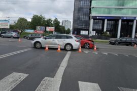 zderzenie trzech aut na skrzyzowaniu zana jana sawy