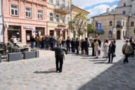 kolejka przed otwarciem tendur kebab lublin