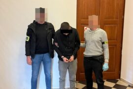 18 latek probowal obrabowac seniora
