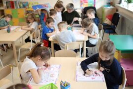 dzieci w przedszkolu
