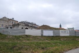 ogrodzony teren dawnej alchemii w lublinie
