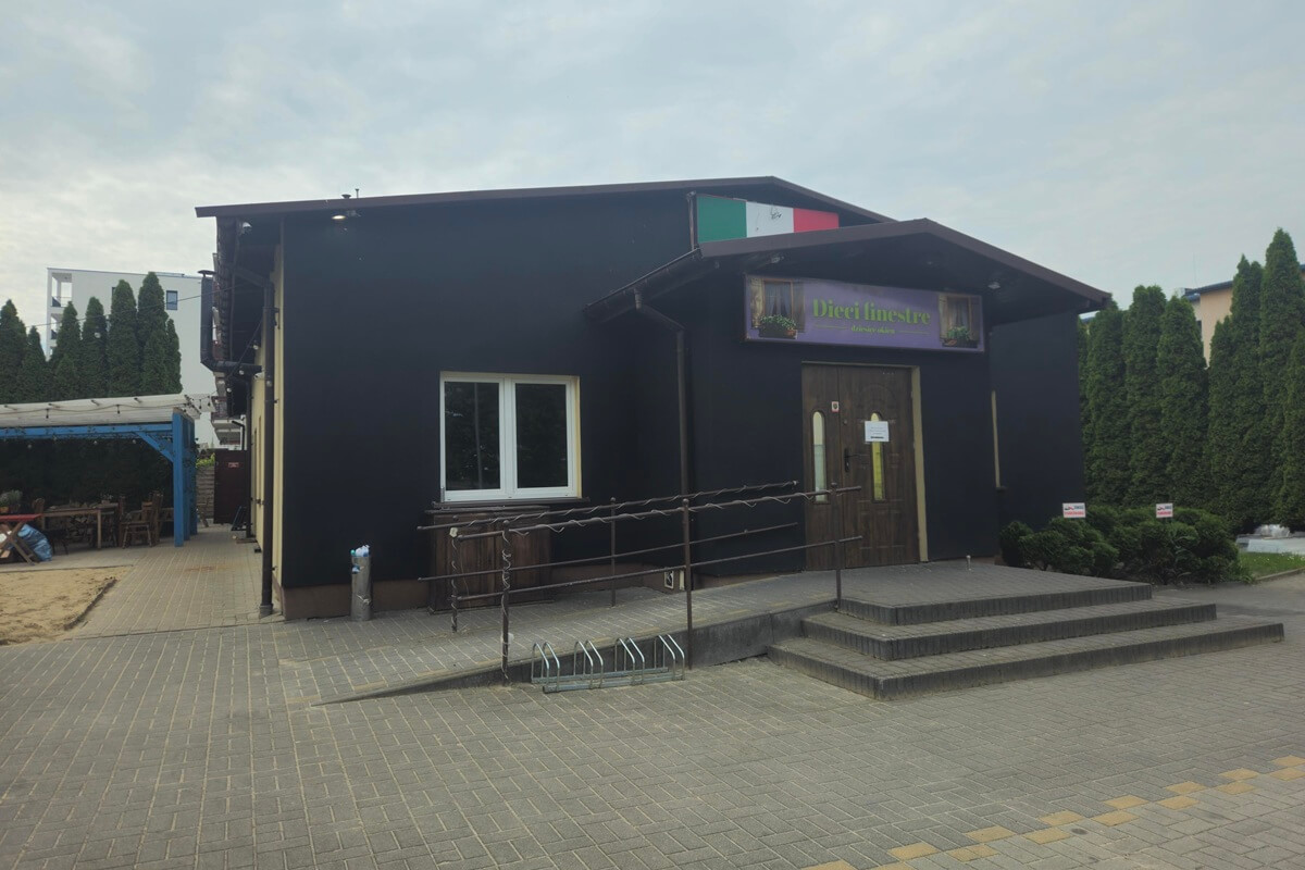 Dieci Finestre – dziesięć okien