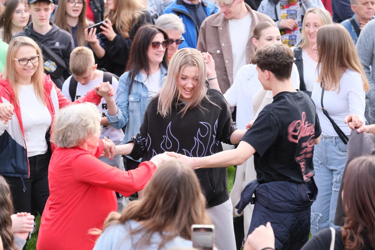 Dziesiątki tysięcy pierogów, prawdziwe tłumy i dwaj królowie na scenie. Tak w niedzielę bawiła się Bychawa! (zdjęcia) 7 Święto Pierogów w Bychawie 2025