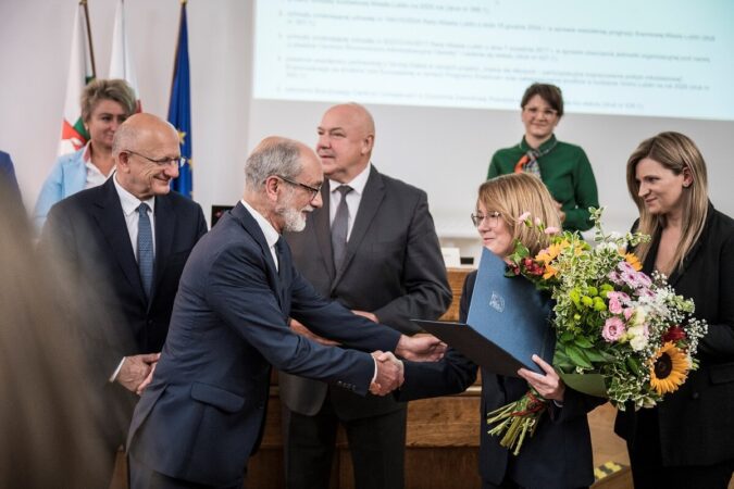 Julia Szeremeta Mateusz Miroslaw oraz Mariusz Siembida nagrodzeni Fot. Miasto Lublin 3