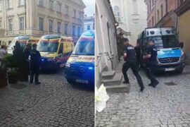 karetki pogotowia i policja na starym miescie