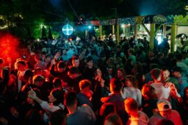 Album TANCZ JAK BAD BUNNY 30.05 1df16a443a05
