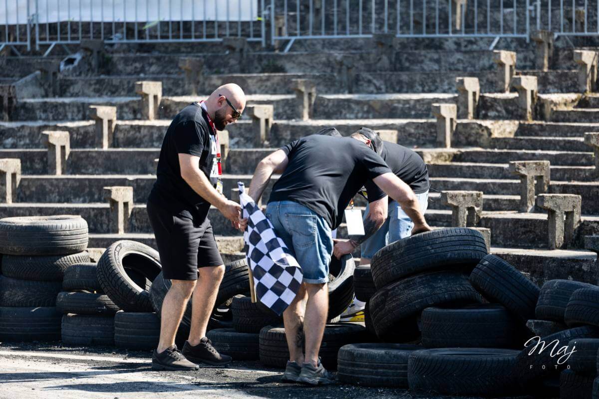 Udany zlot fanów motoryzacji w woj. lubelskim. Wiele osób wsparło Darka! 4 Charytatywny Zlot Motoryzacyjny