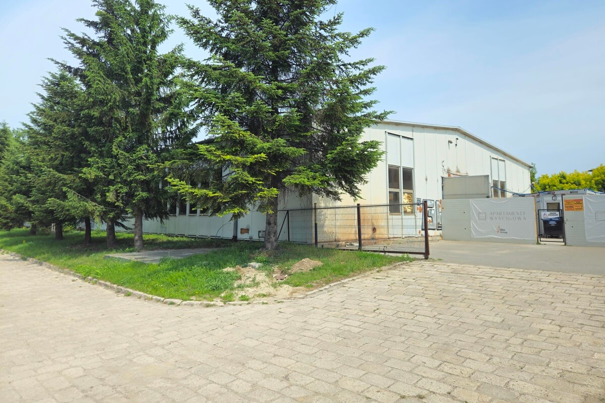 Magazyn do rozbiórki, w planach nowe mieszkania. Tuż obok rośnie już osiedle mieszkaniowe (zdjęcia) 4 Magazyn przy ul. Nowy Świat 42