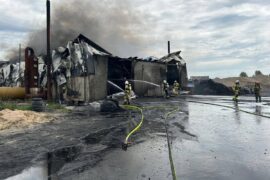 pozar hali i skladowiska opon w sernikach 07dbcbd66507