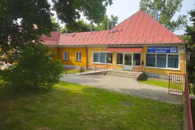 przychodnia bamed w budunku przy al pilsudskiego 17 a838c4910358