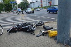 zderzenie bmw z motocyklista na skrzyzowaniu 86f180bc2fc4