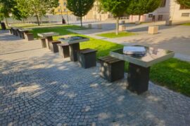 nowe stoliki szachowe na placu litewskim 2bb036e37a36