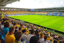 pelny stadion kibicow na meczu motoru lublin c441fbe1026a