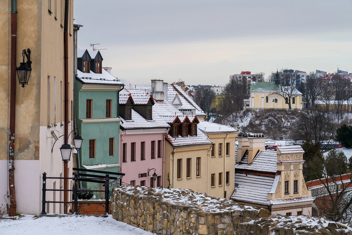Lokalne sekrety urody: pielęgnacja skóry w Lublinie 1 Lublin zimą - stare miasto