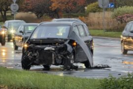 Strona główna 2 zderzenie dwoch opli na rondzie przy zamku 7c98f0bc9c2e