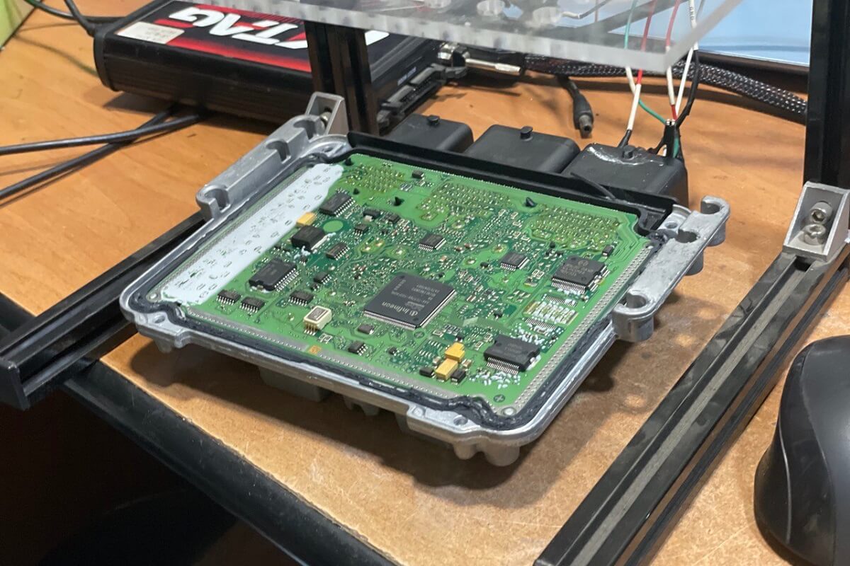 Jak legalnie rozwiązać problemy z AdBlue: naprawa zamiast wyłączania 1 Sterownik silnika (ECU)