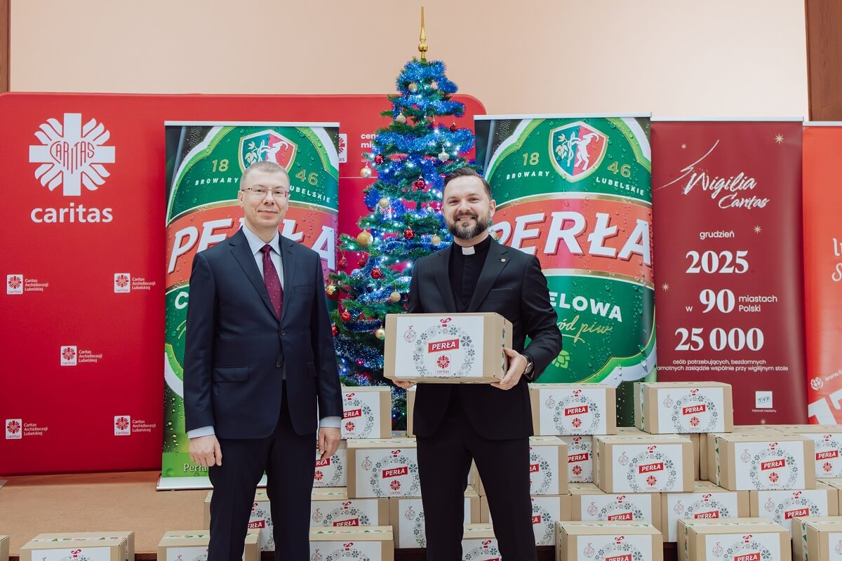 450 paczek trafi do potrzebujących. Świąteczna kooperacja Caritas i Perły