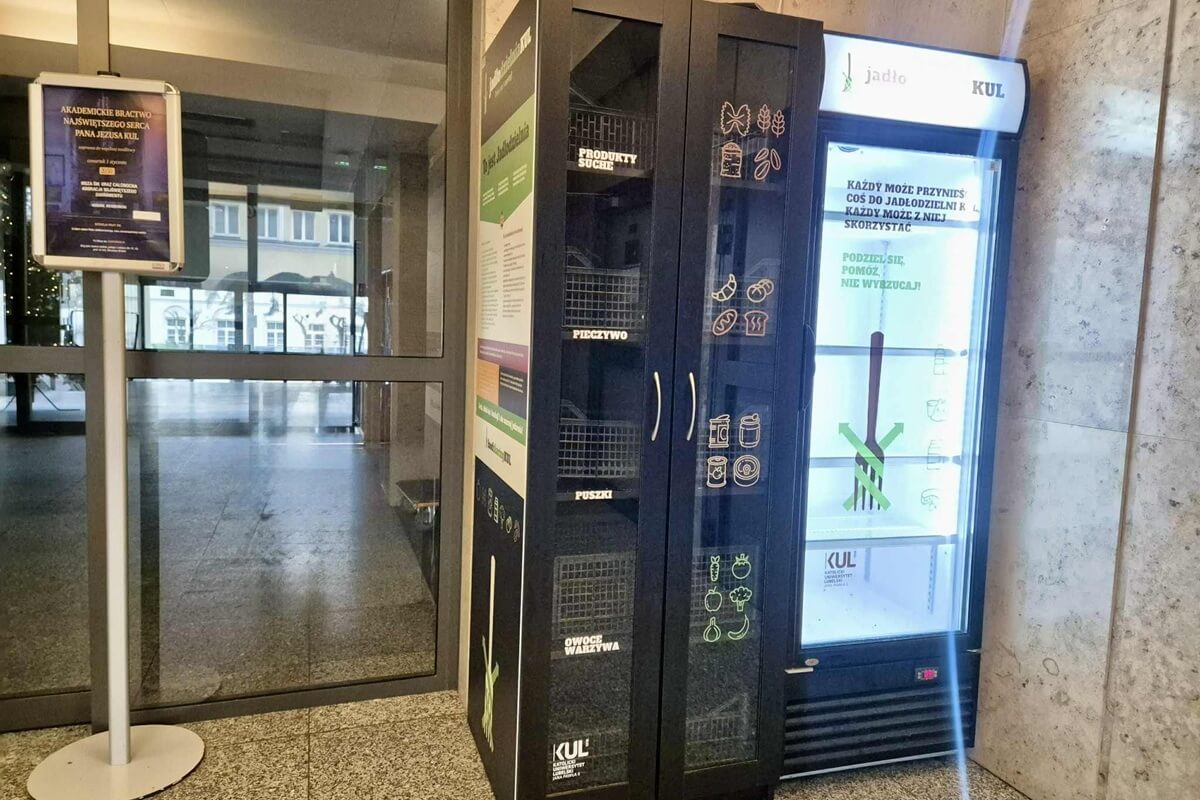 Co zrobić z jedzeniem, które zostało po świętach? Nie wyrzucaj – podziel się!