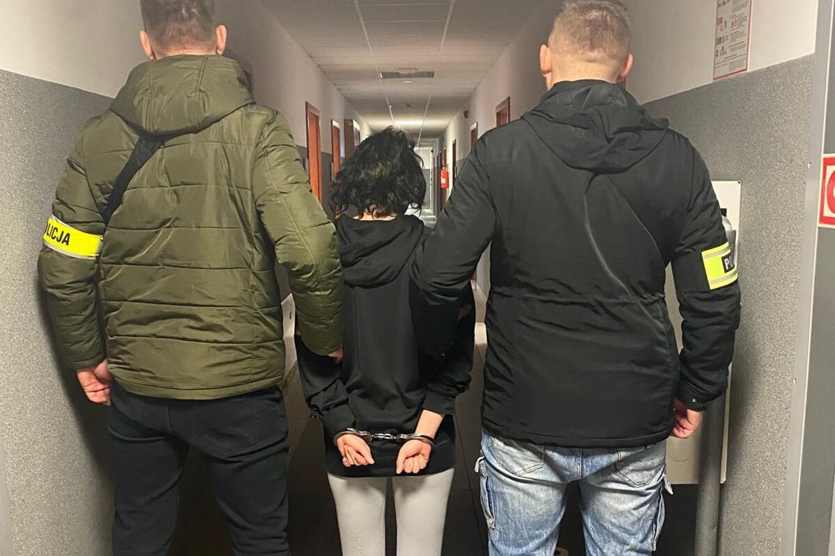 Atak z nożem między blokami na Kunickiego. Matka osłaniała dziecko własnym ciałem, sprawczyni jest na wolności