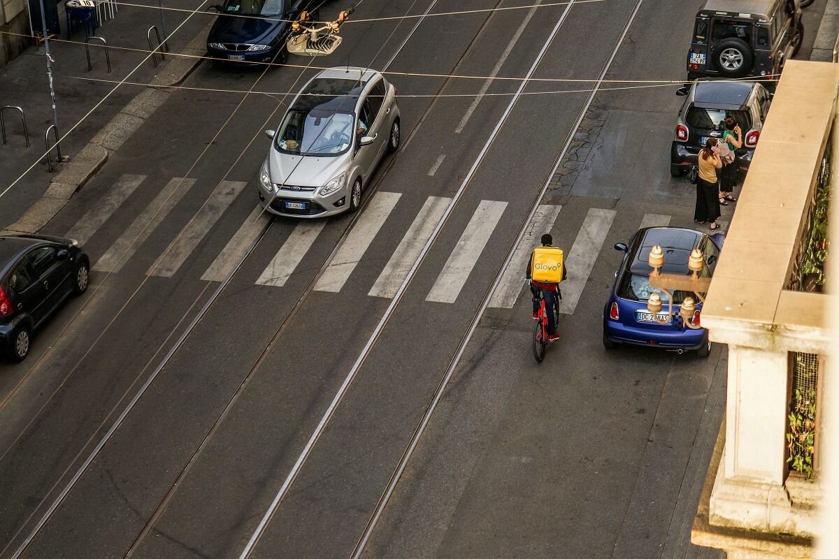 Zacznijmy mówić o tym głośno – zakupy drogeryjne z dostawą w 30 minut to game changer