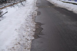 popekany asfalt na zamkowej 57a485b36b6c