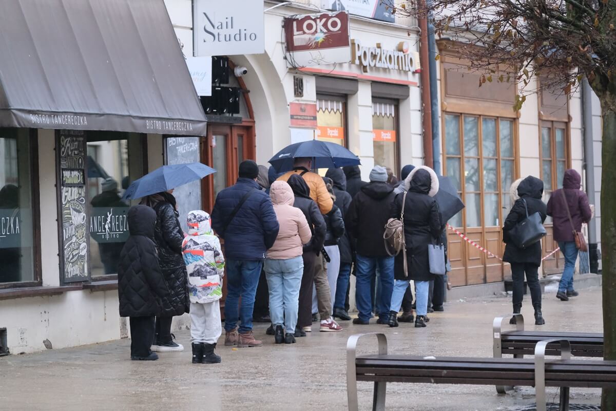 Tłusty czwartek w Lublinie! Kolejki przed cukierniami mimo paskudnej pogody