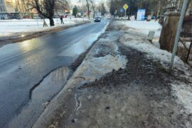 ogromna dziura w jezdni na slawinkowskiej a8c3b9fba3ea