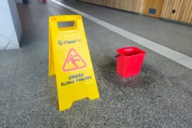 przeciekajacy dach dworca lublin 0f1f30f37030