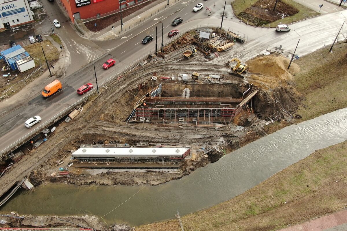 108 pali, 270 ton stali i 60 belek. Jak powstaje nowy most na Bystrzycy w ciągu al. Unii Lubelskiej?