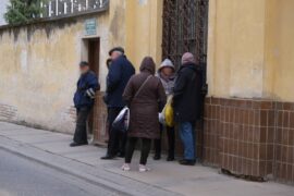 osoby w potrzebie stojace do kuchni brata alberta 612f59f583de